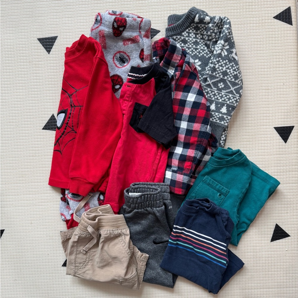 Nine item lot of boys 2T clothing